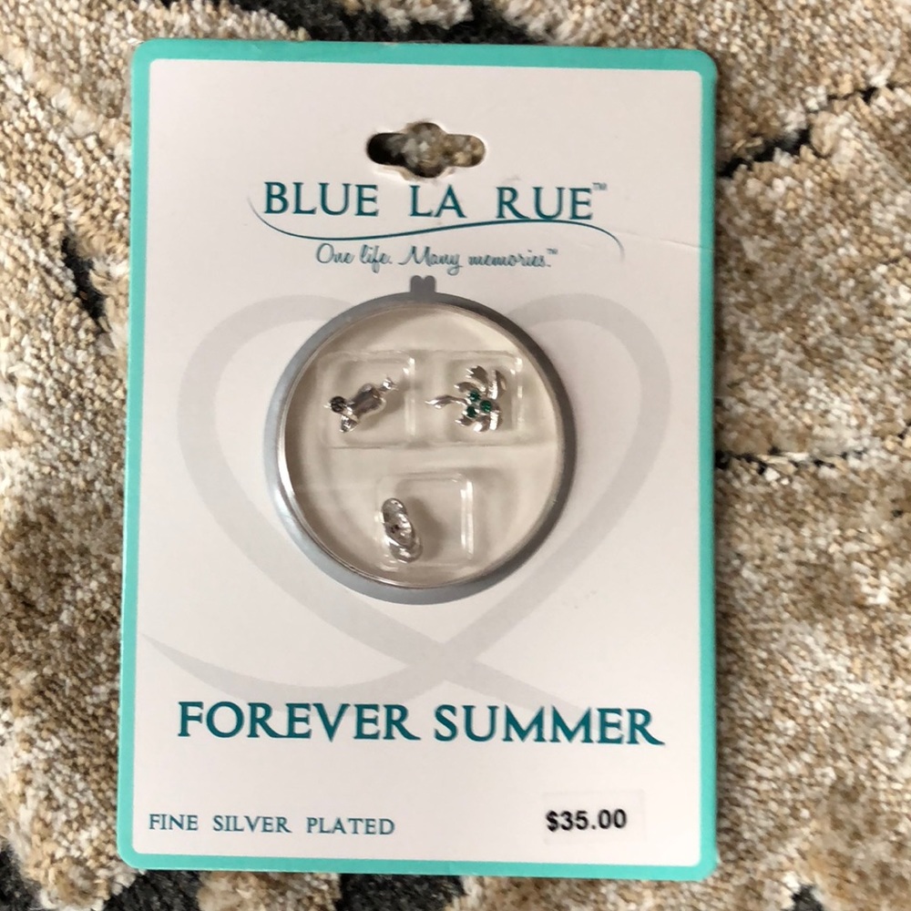 Blue La Rue Charms Set New